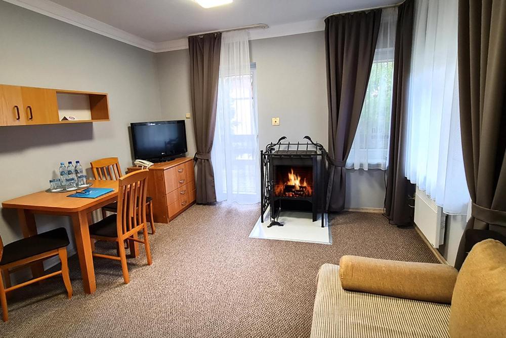 Hotel Ognisty Ptak Wegorzewo Bagian luar foto