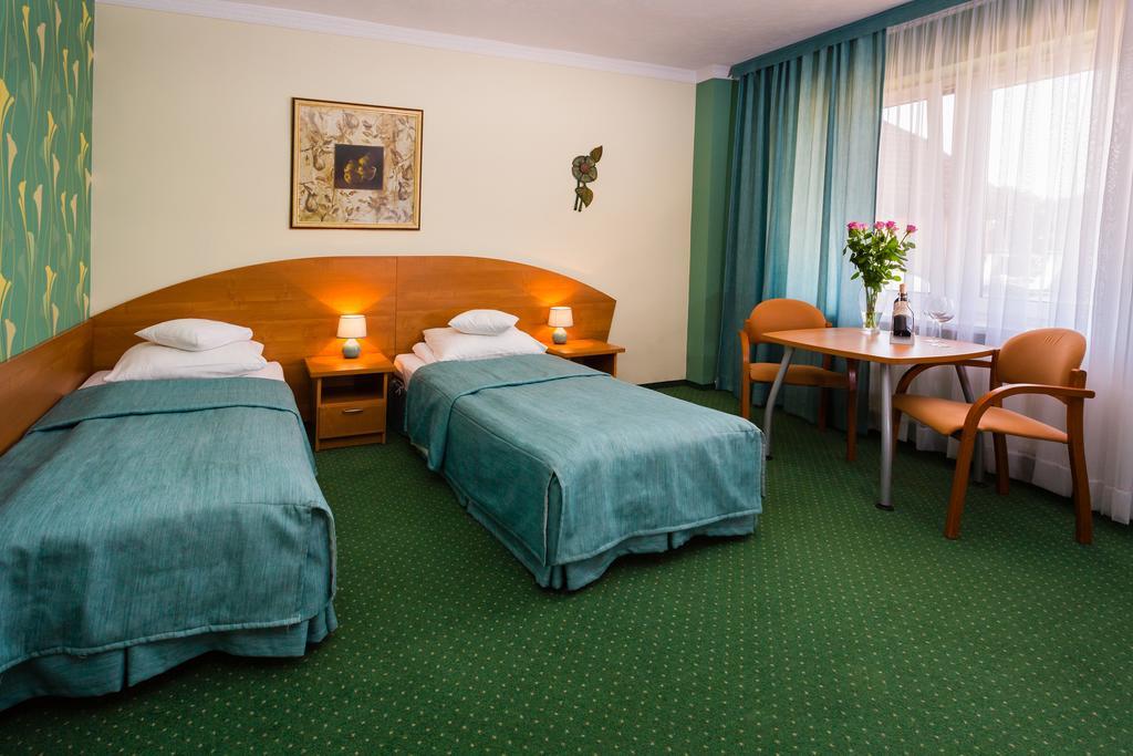 Hotel Ognisty Ptak Wegorzewo Bagian luar foto